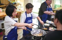 Choose 5 Dishes: Half-Day Cooking Class in Sukhumvit with Market Tour