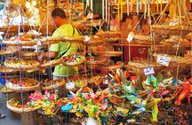 Private Exclusive Guided Chatuchak Weekend Market Shopping Tour 