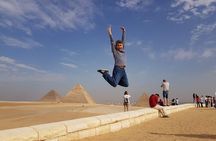 Private VIP Tour to Giza Pyramids Sphinx And the Egyptian Museum 
