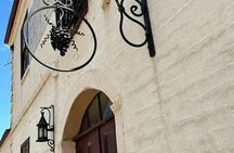 Cammino di Hepburn at 5pm each Friday