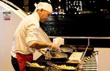 Superyacht Experience in Dubai with Dinner and Live Music