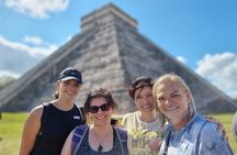 Chichen Itza Early Access Tour with Expert Guide & Buffet Lunch