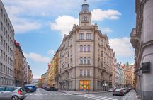 Private Cultural Beer Walking Tour in Prague Old Town