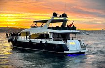 Bosphorus Sunset: An Enchanting Yacht Cruise in Istanbul