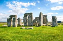 Stonehenge and Windsor Castle Tour from London With Entry Tickets