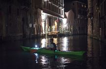 Venice: Kayak Tour in the Canals (Night + Sunset)