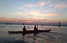 2 Hour Night Kayak Tour in Venice, premium experience with sunset