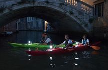 2 Hour Night Kayak Tour in Venice, premium experience with sunset