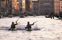 2 Hour Night Kayak Tour in Venice, premium experience with sunset