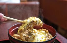 3 Hours Private Food and Walking Tour to Snack Bar in Nakasu