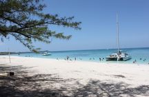 All Inclusive Sailing and Snorkeling Half Day Trip in Bahamas