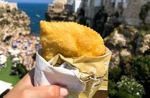 From Bari: Visit Polignano a Mare with street food tour