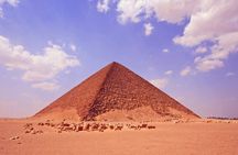 Private Dahshur Pyramids and Egyptian Farmland Tour with Lunch
