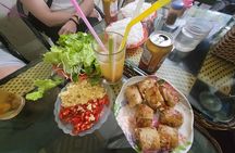 Private Hanoi Street Food Tour with visit Train Street