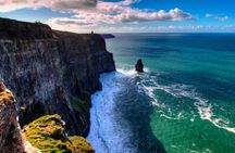 Dublin to Cliffs of Moher, Ennis Town & Bunratty Castle Day Tour