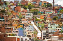 Private Tour to Explore Comuna 13 with transportation