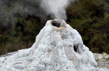 Auckland: Rotorua, Taupo, Waiotapu & Huka Falls Private Trip