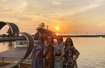 Red River Private Tour : Sunset and Night Squid Fishing