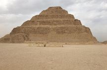 Private tour to discover Giza Pyramids and Saqqara necropolis 