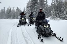 4-Hour Guided Scenic National Monument Snowmobile Tour in Bend
