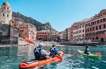 Kayak tour from Monterosso to Vernazza