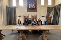 On the Trail of Mary Queen of Scots Private Tour in a Minivan from Edinburgh