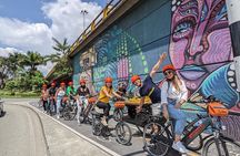Medellín: The Essential E-bike City Tour with Typical Drink