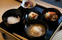 Private Tea Ceremony Experience in a Shopping Arcade Tea Room