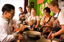 4 Hours Silom Thai Cooking Class Including Visit to Local Market 