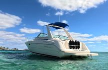 Half Day Private Luxury Rose Island Tour with Snorkeling and Pigs