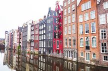 Small-Group Women's History Tour in Amsterdam