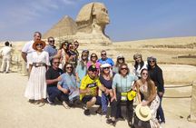 Full Day Private Tour of Giza Pyramids and Egyptian Museum