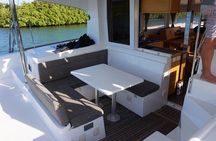 Private Luxury Catamaran Tour to Stingray City and Snorkel 