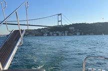 Istanbul: Small-Group Yacht Cruise with Snacks, Sunset or Daytime