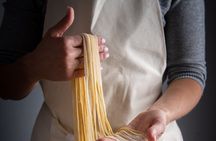 Florence: Home Made Pasta Cooking Class with a Local Chef