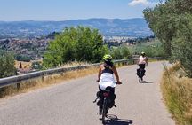 Spello E-Bike & Wine Tour with Scenic Winery Lunch