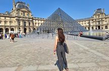 Louvre Museum Guided Tour with Artist
