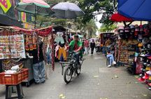 Private Walking Tour Through Medellín's Historical Center