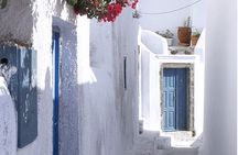 The Highlights of Santorini on a Mini Bus Daily Sunset Tour