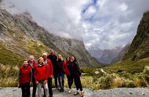 Milford Sound Full Day Tour from Te Anau with Cruise