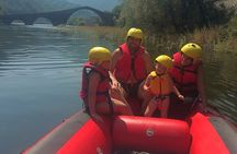 Rafting activity with family in Lucca