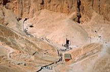 Private Sunrise Hot Air Balloon with West Bank Tour in Luxor