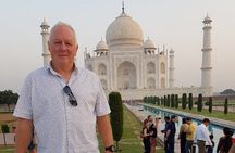Private Day Trip to The Taj Mahal & Fatehpur Sikri from Jaipur