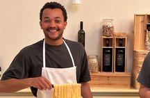 Florence: Pasta Cooking Class with Unlimited Wine