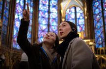 Sainte-Chapelle and Conciergerie Guided Tour with Ticket in Paris