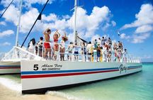 Deluxe Catamaran in Cozumel with Snorkeling Lunch and Drinks