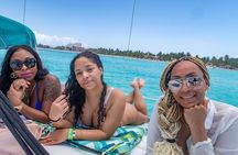Deluxe Catamaran to Isla Mujeres, with Drinks, Snorkel & Buffet