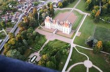 Hot air ballooning: Chambord, Blois, Chenonceau, Cheverny or Chaumont