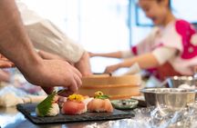 Kyoto: Enjoy Sushi & Market Tour! Best for Family & Couple!