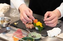 Kyoto: Enjoy Sushi & Market Tour! Best for Family & Couple!